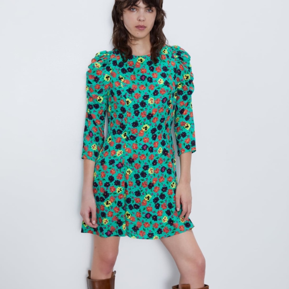 ☘️ Zara Multicolored Floral Print Dress ☘️